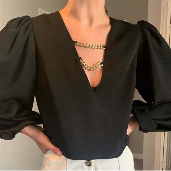 Zara Tops - ZARA CHAIN DETAIL TOP